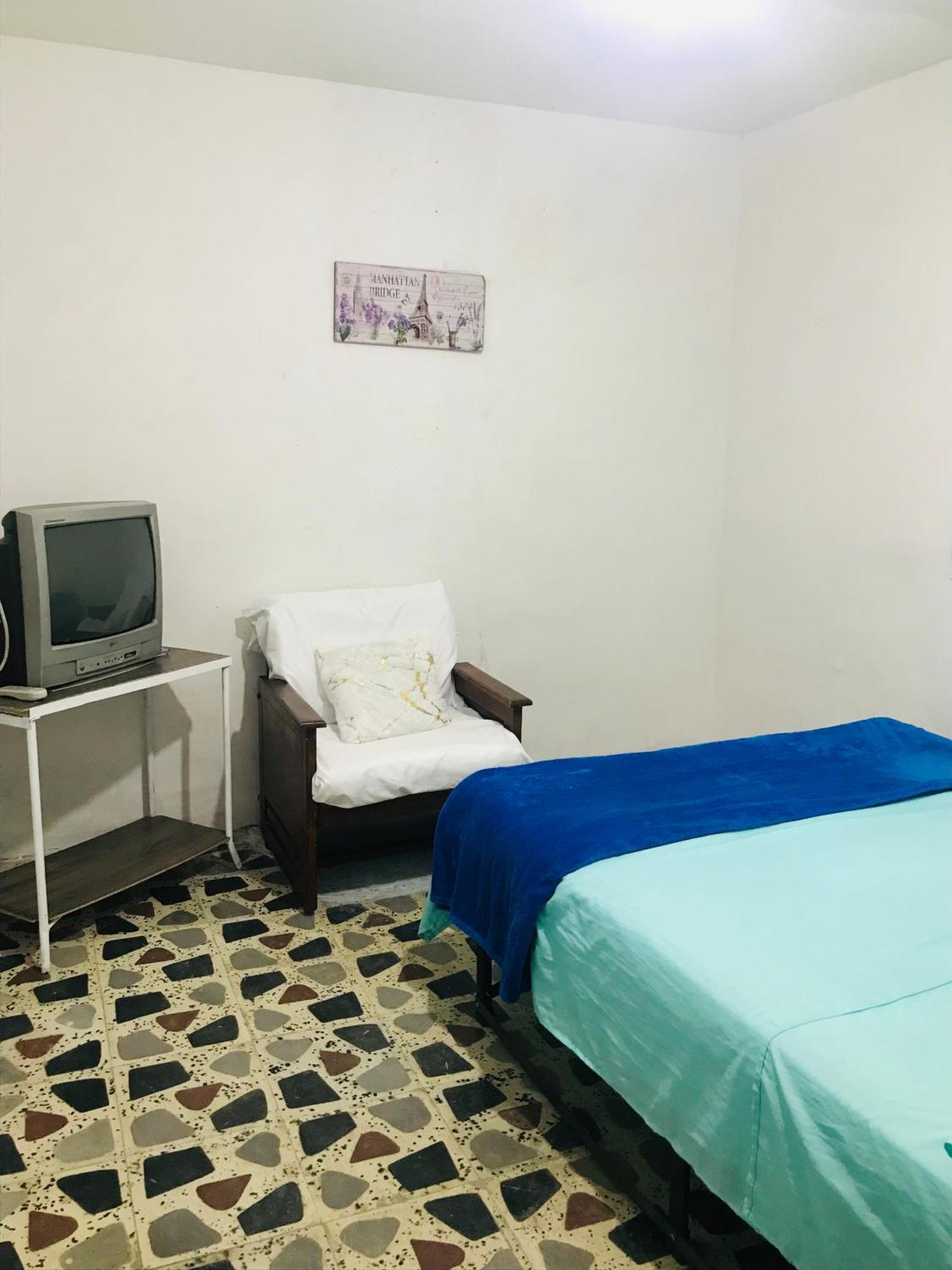 Hostal La 18 Pereira Εξωτερικό φωτογραφία